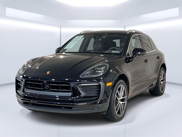 2025 Porsche Macan