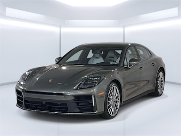 2025 Porsche Panamera 4 Sedan