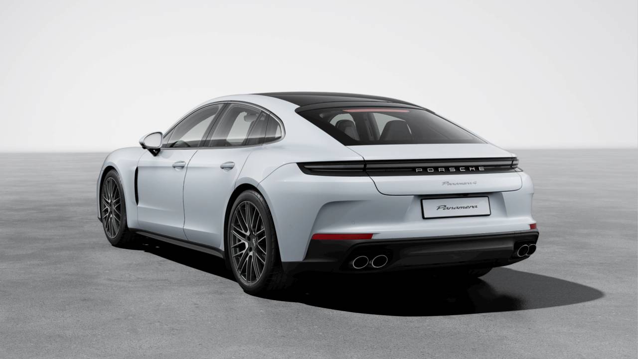 2026 Porsche Panamera 4 photo 2