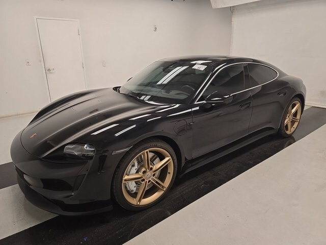 2024 Porsche Taycan 4S photo 4