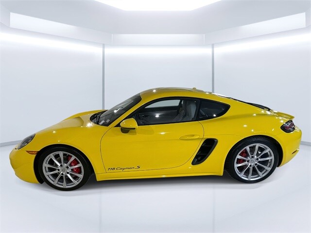 2025 Porsche Cayman S photo 2