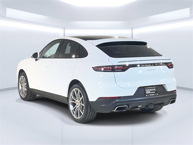 2021 Porsche Cayenne Coupe photo 3