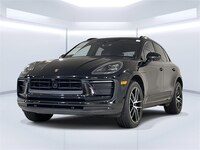 2025 Porsche Macan SUV