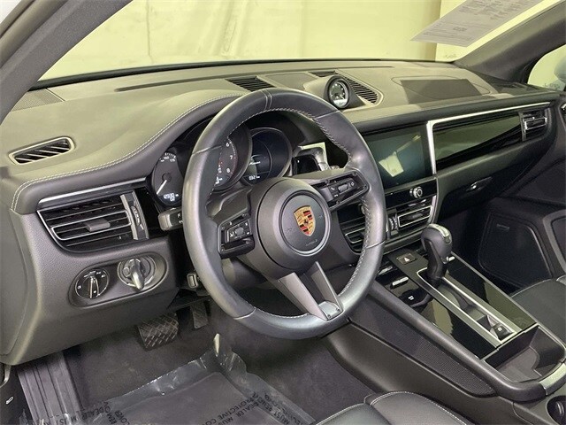 2022 Porsche Macan photo 4