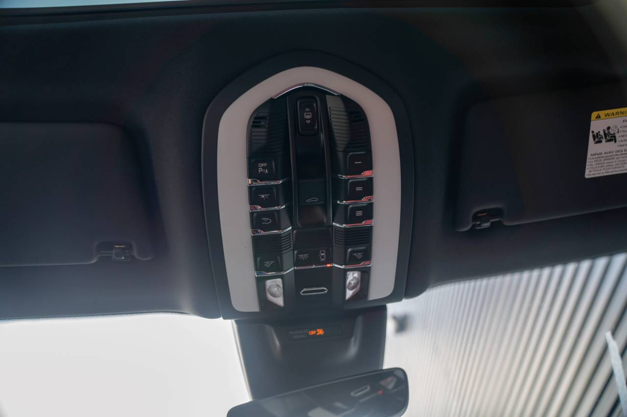 2026 Porsche Macan S - Photo 17