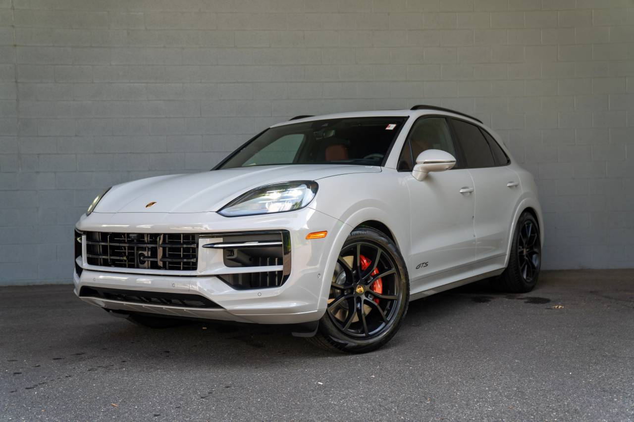 2025 Porsche Cayenne GTS