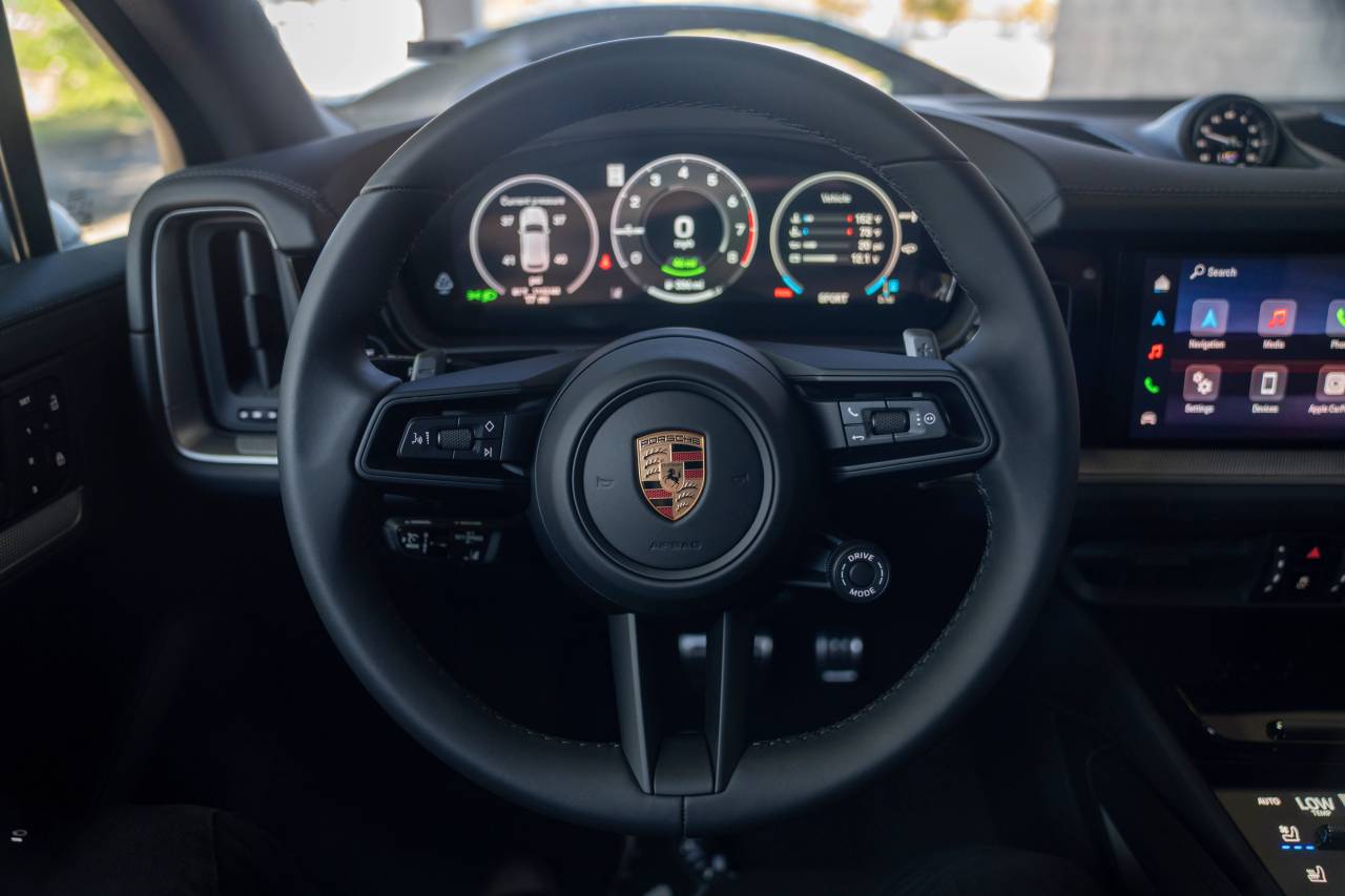 2026 Porsche Cayenne S E-Hybrid - Photo 13