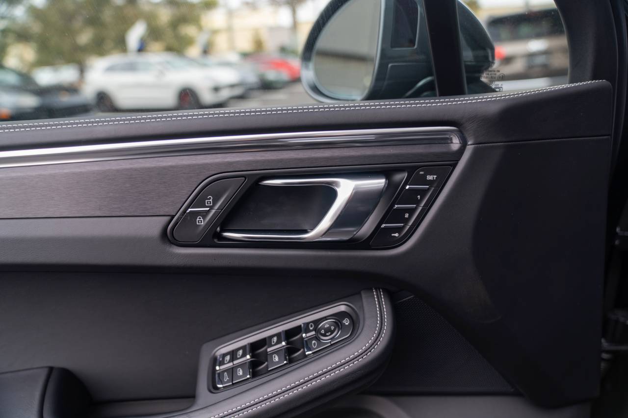 2026 Porsche Macan GTS - Photo 24