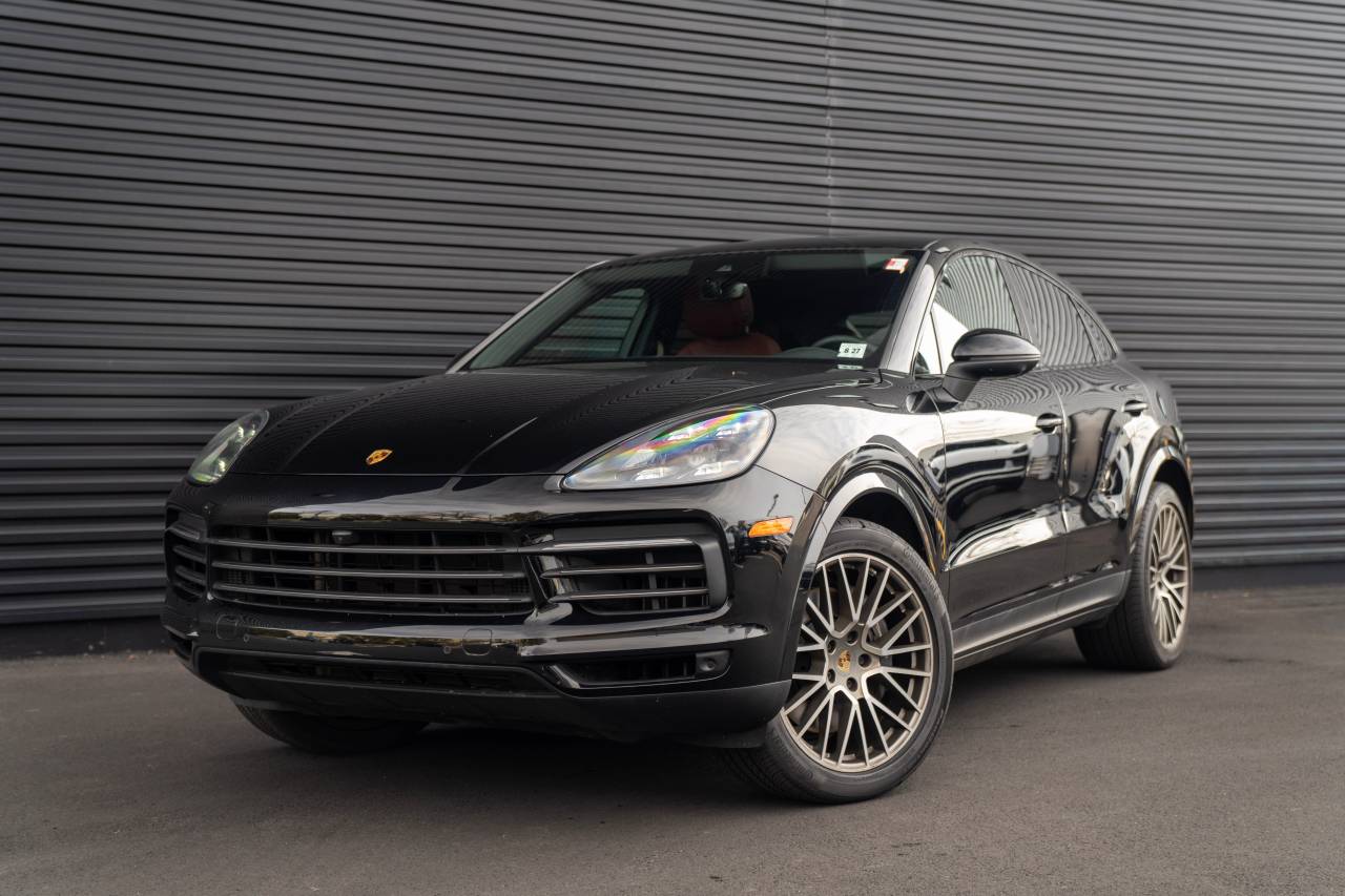 2022 Porsche Cayenne Coup Platinum Edition's photo