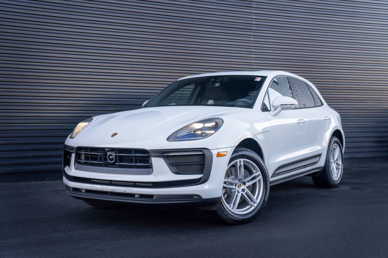 2026 Porsche Macan Base