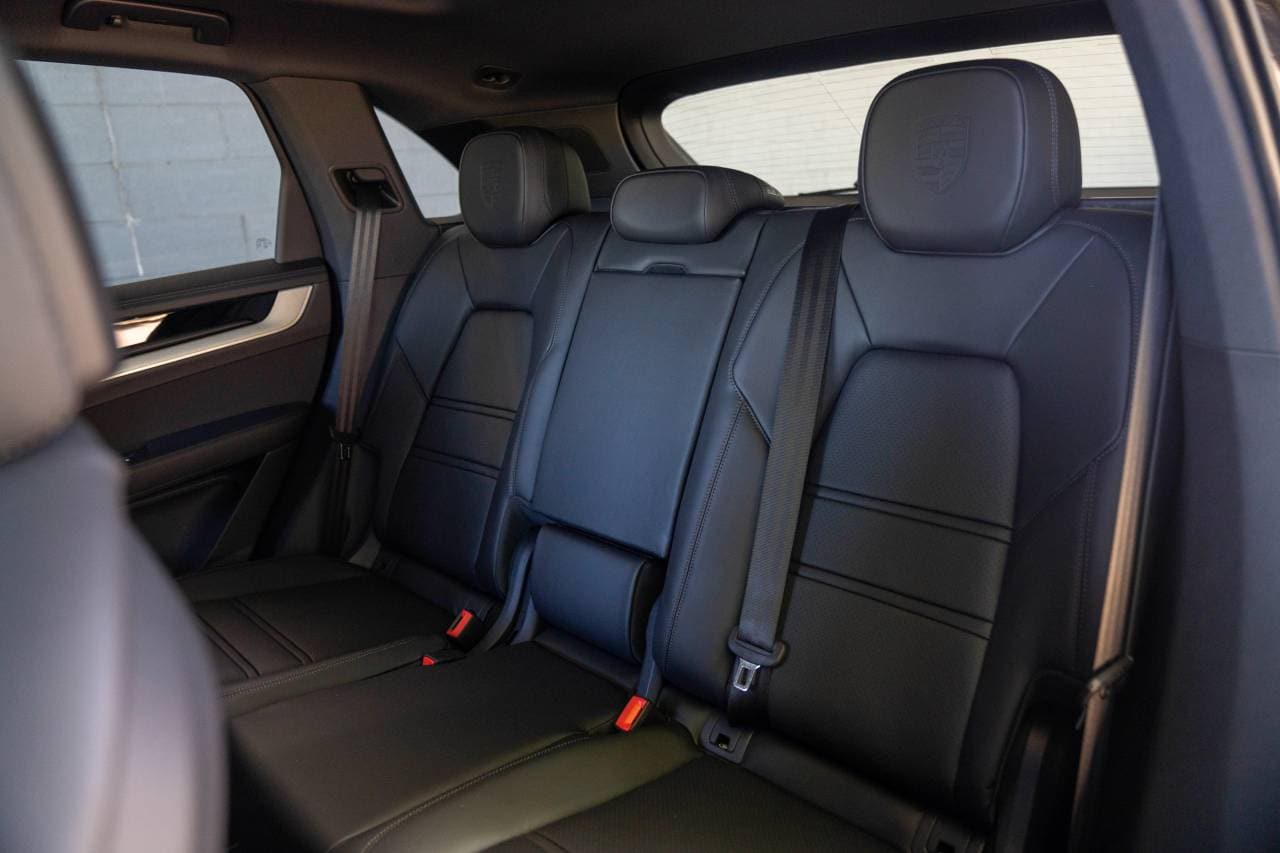2026 Porsche Cayenne S E-Hybrid - Photo 30