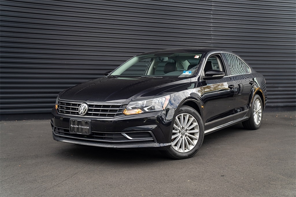 2017 Volkswagen Passat SE
