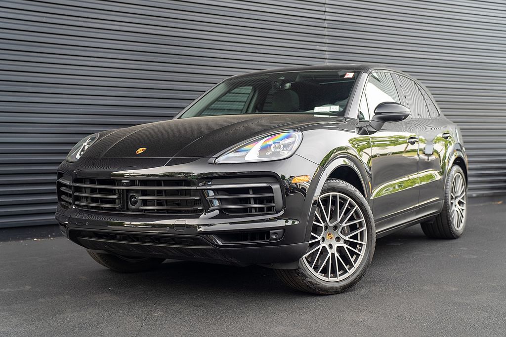 2023 Porsche Cayenne Platinum Edition's photo