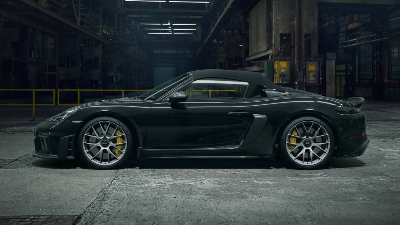 2025 Porsche Boxster Spyder photo 2