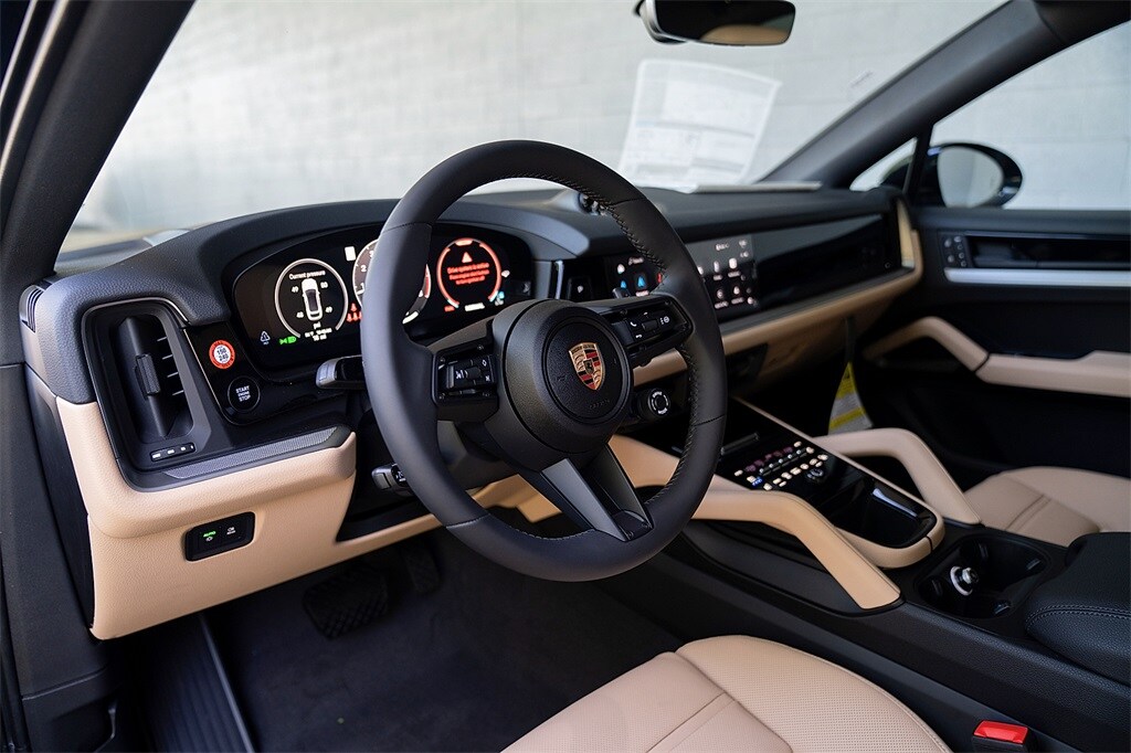 Used 2025 Porsche Cayenne Coupe  SUV