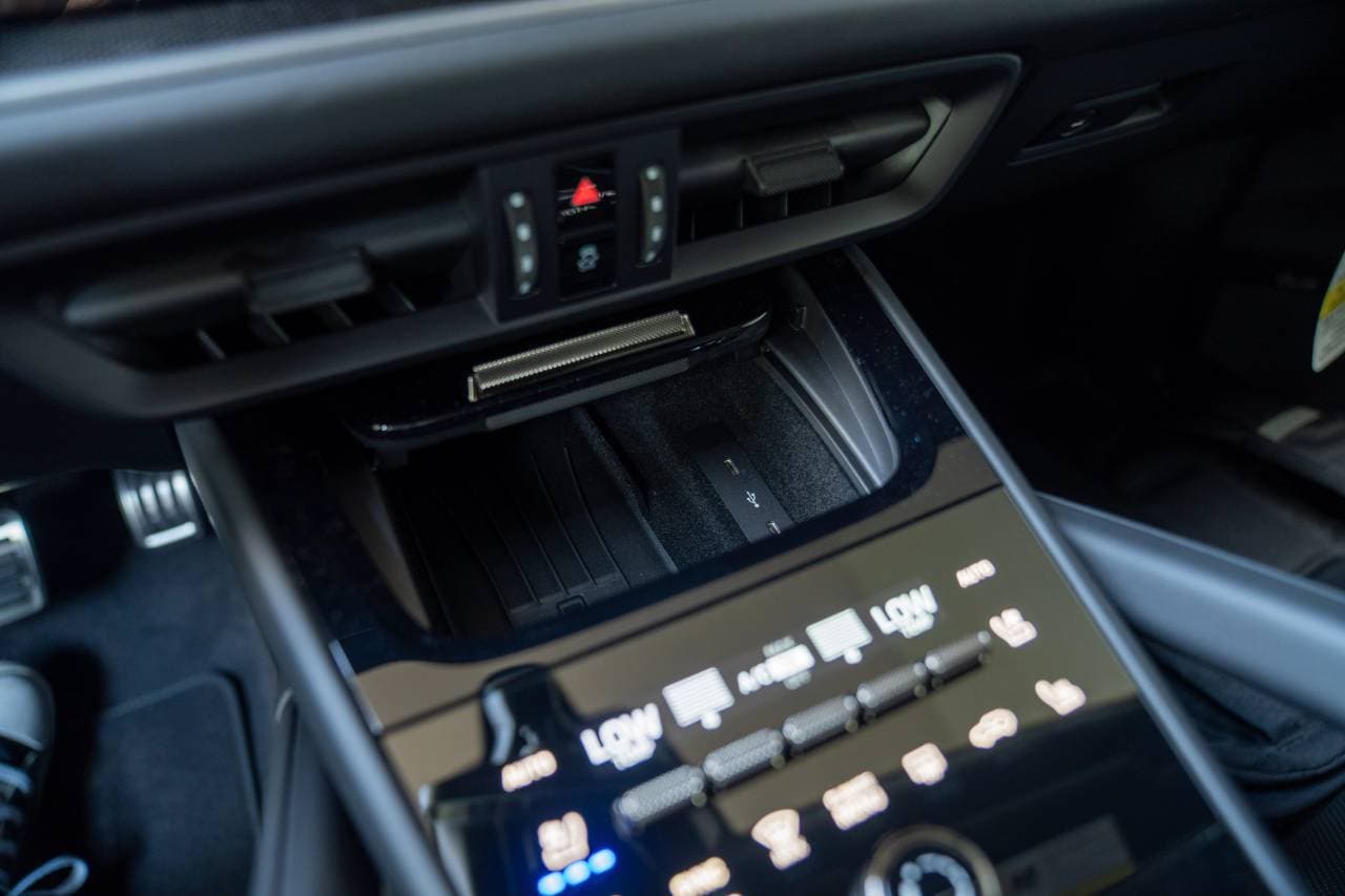 2025 Porsche Cayenne Coup Turbo E-Hybrid - Photo 24