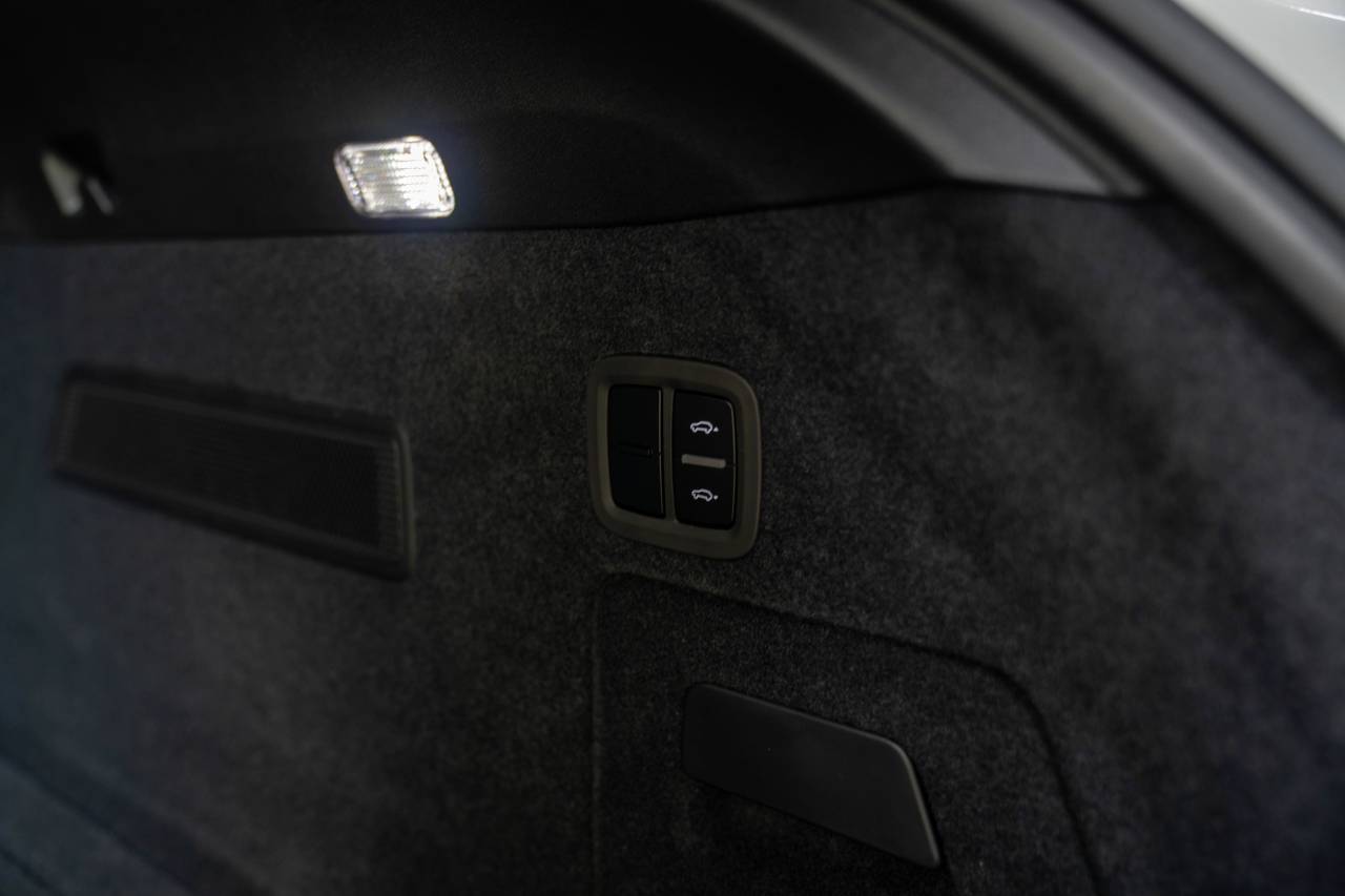 2025 Porsche Cayenne Coup Turbo E-Hybrid - Photo 33