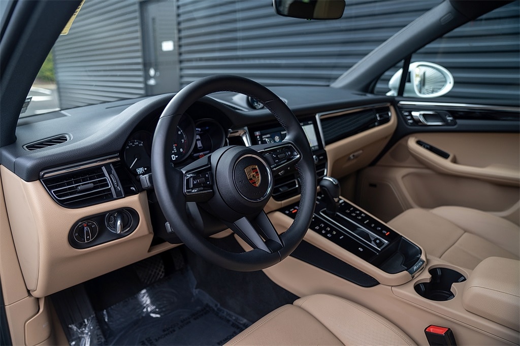 Certified 2025 Porsche Macan  SUV