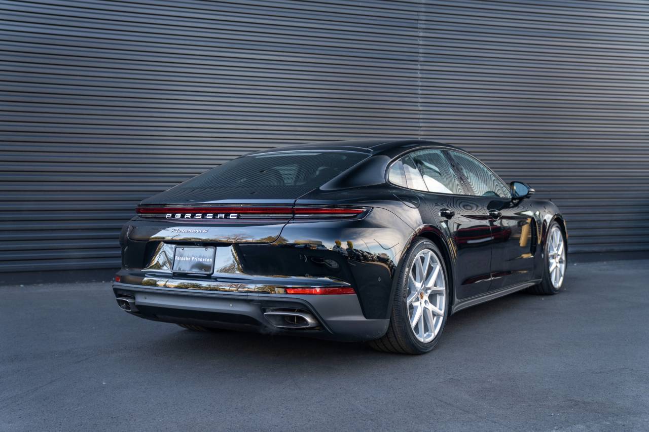 2026 Porsche Panamera Base - Photo 10
