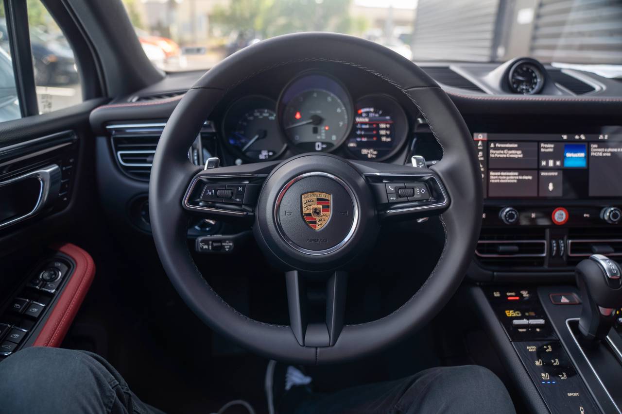 2026 Porsche Macan S - Photo 13