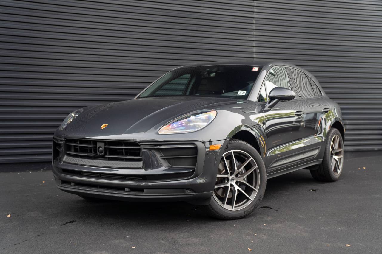 2026 Porsche Macan Base