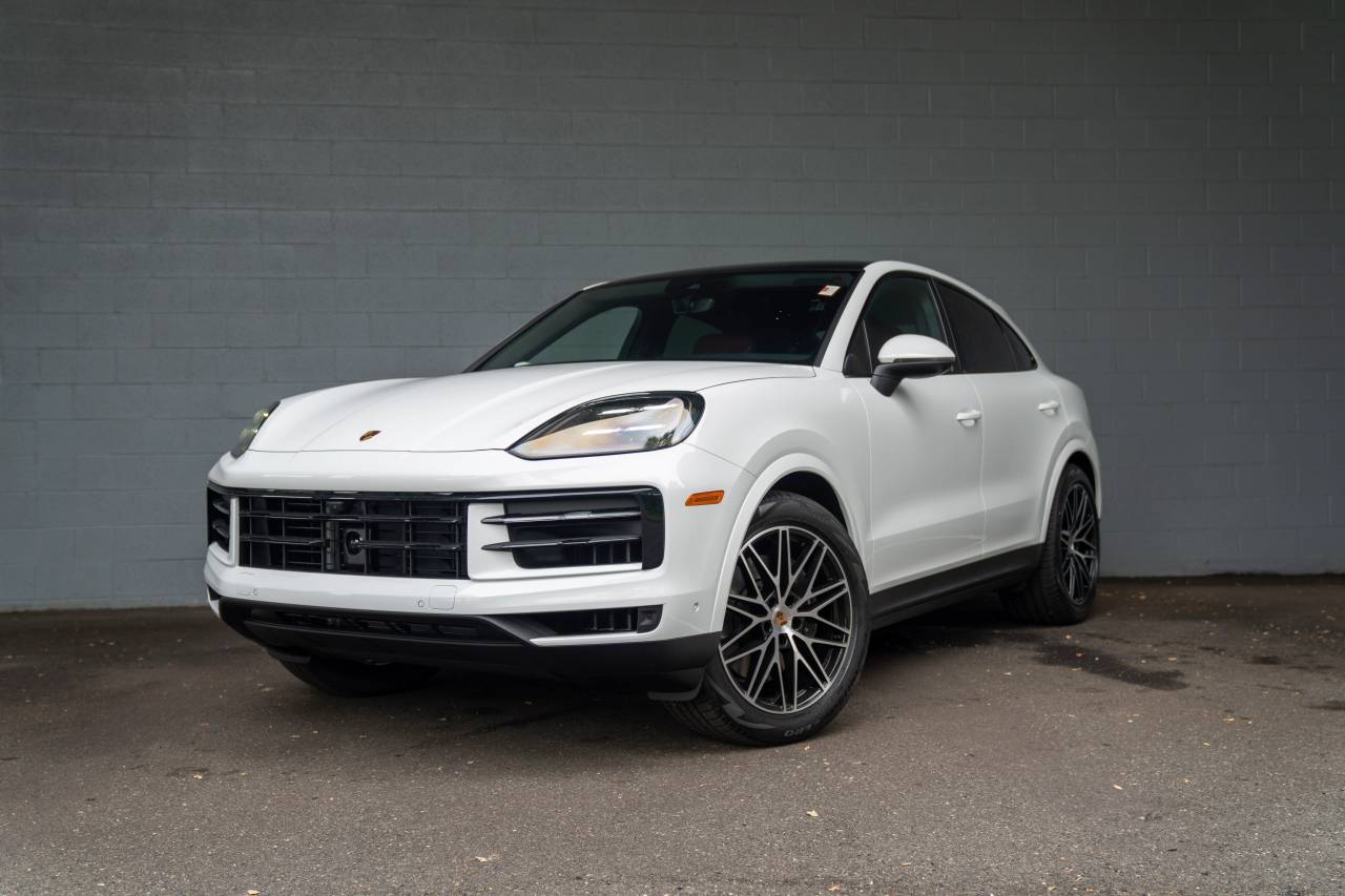 2025 Porsche Cayenne Coup Base's photo