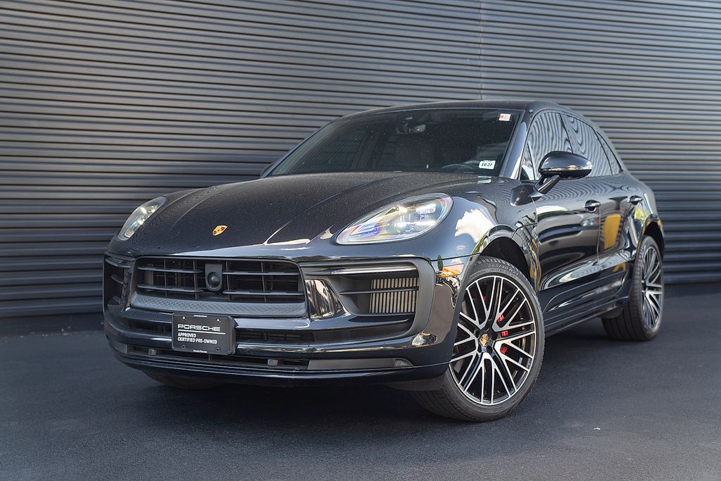 2023 Porsche Macan S's photo