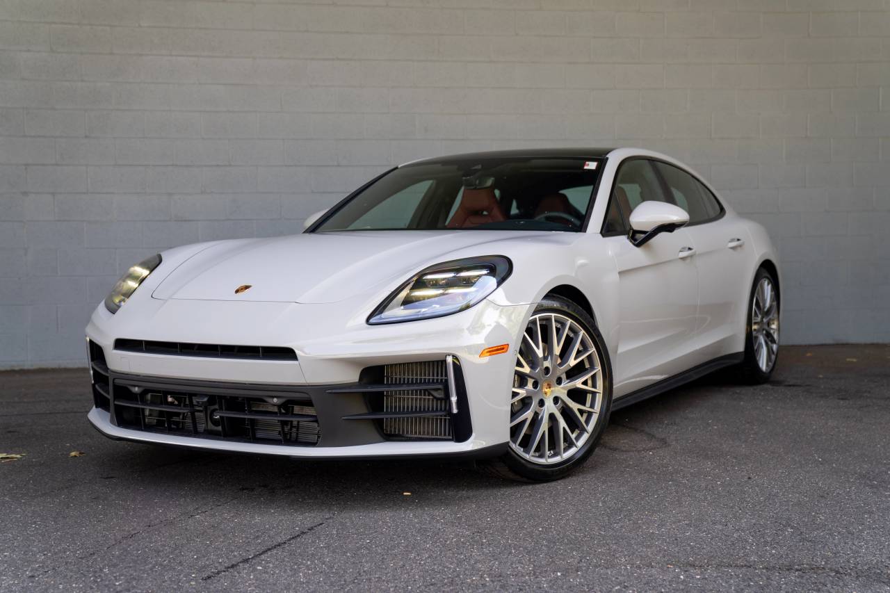 2025 Porsche Panamera Base