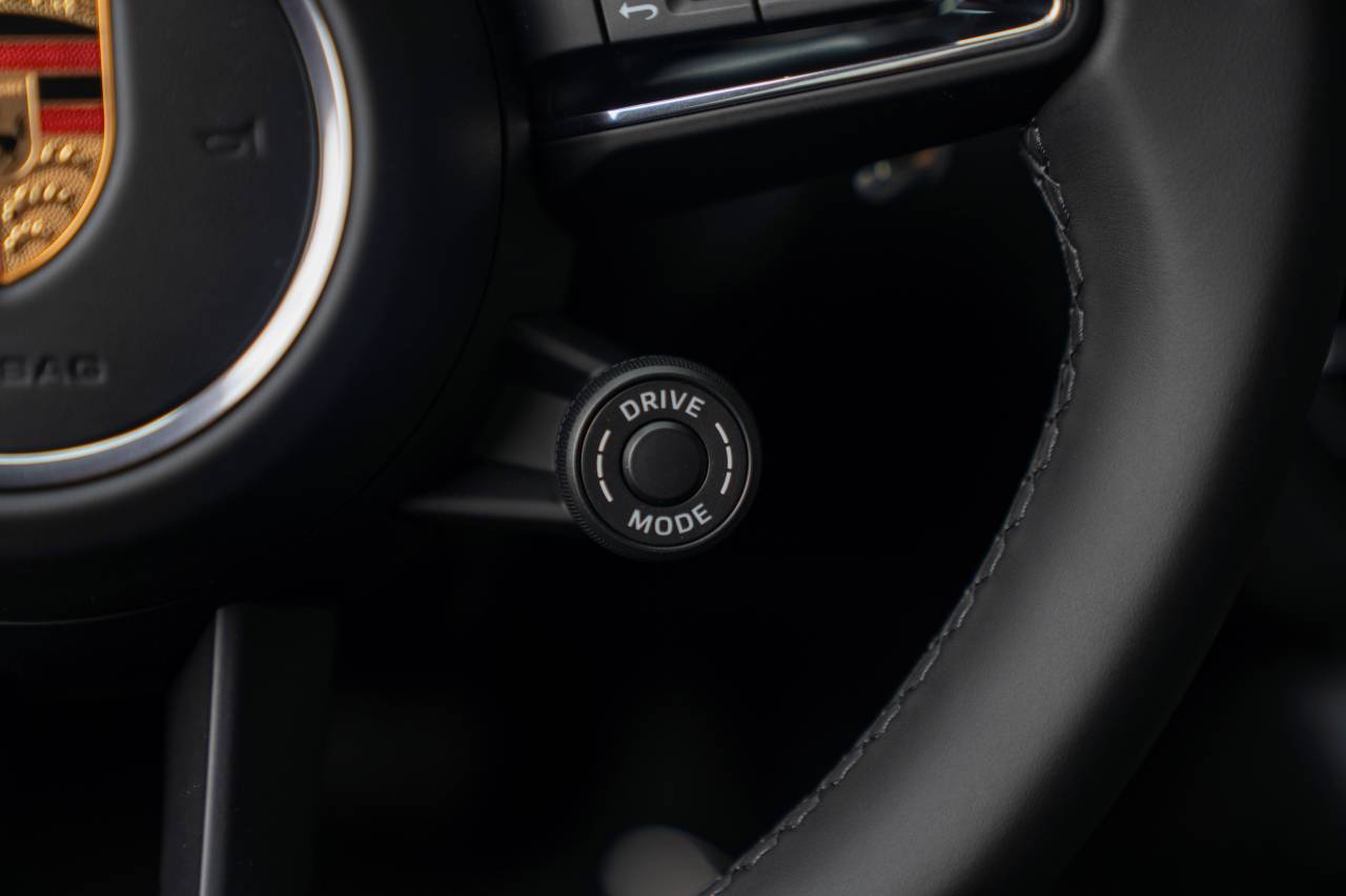 2026 Porsche Macan GTS - Photo 16