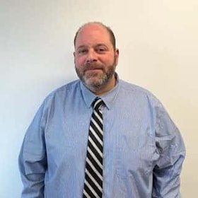 Staff member Dino Ferrante from ID_07d893