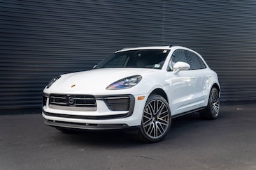 2025 Porsche Macan SUV
