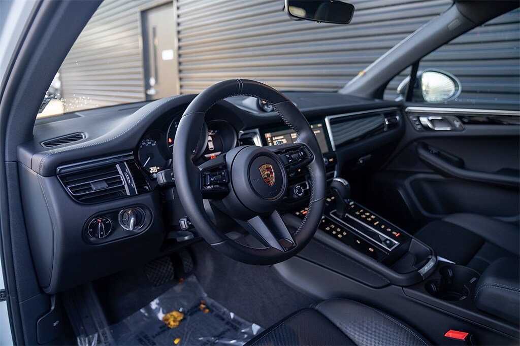 Certified 2024 Porsche Macan  SUV