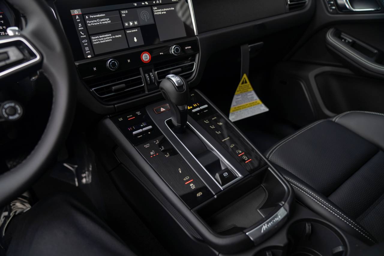2026 Porsche Macan GTS - Photo 20