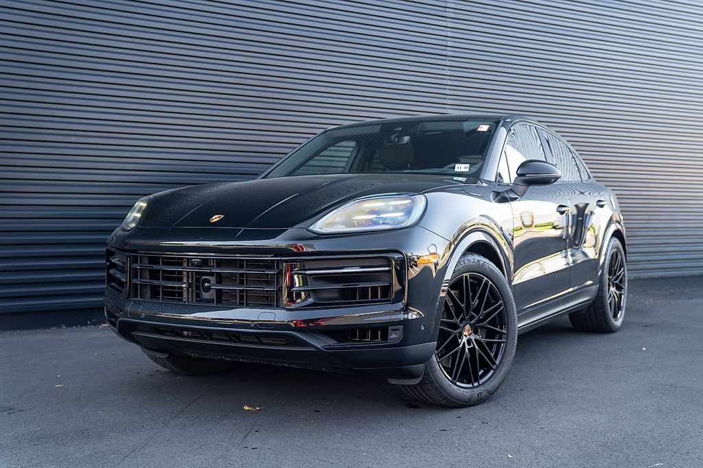 2025 Porsche Cayenne -'s photo