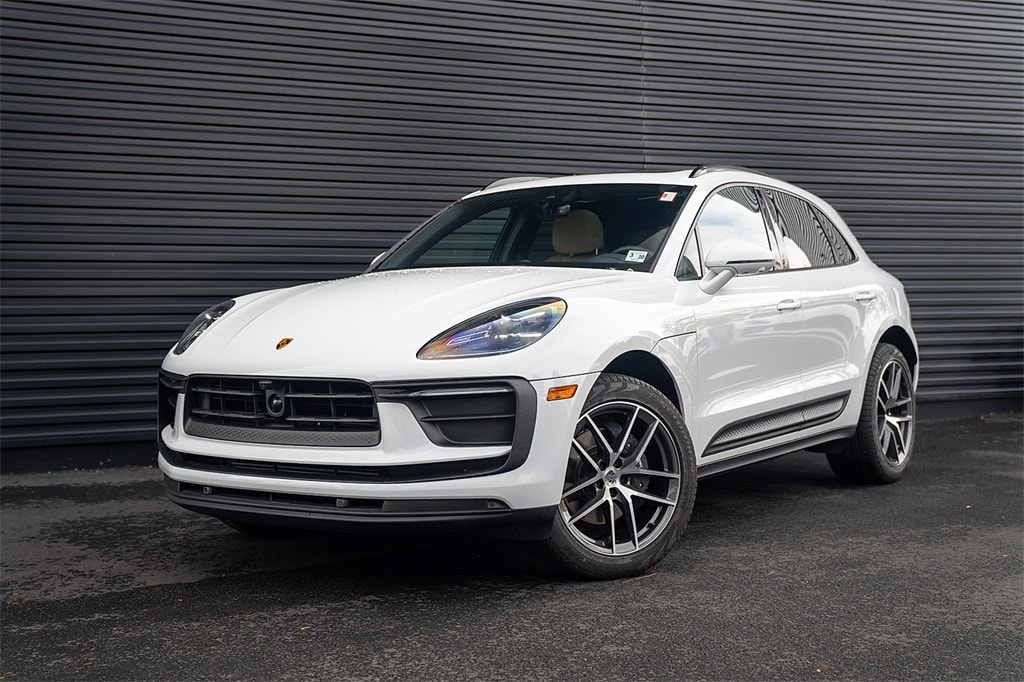 Certified 2025 Porsche Macan  SUV