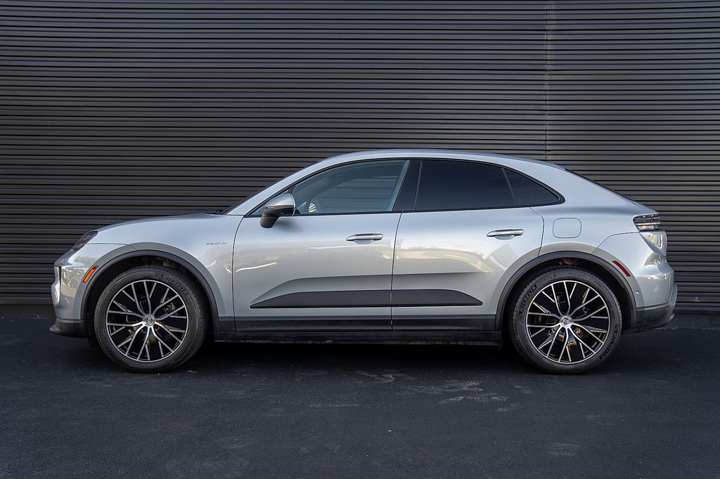 Used 2024 Porsche Macan Base with VIN WP1AA2XA8RL001609 for sale in Lawrence Township, NJ