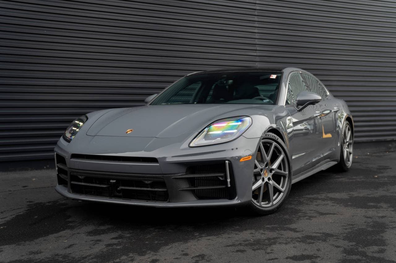 2025 Porsche Panamera Base