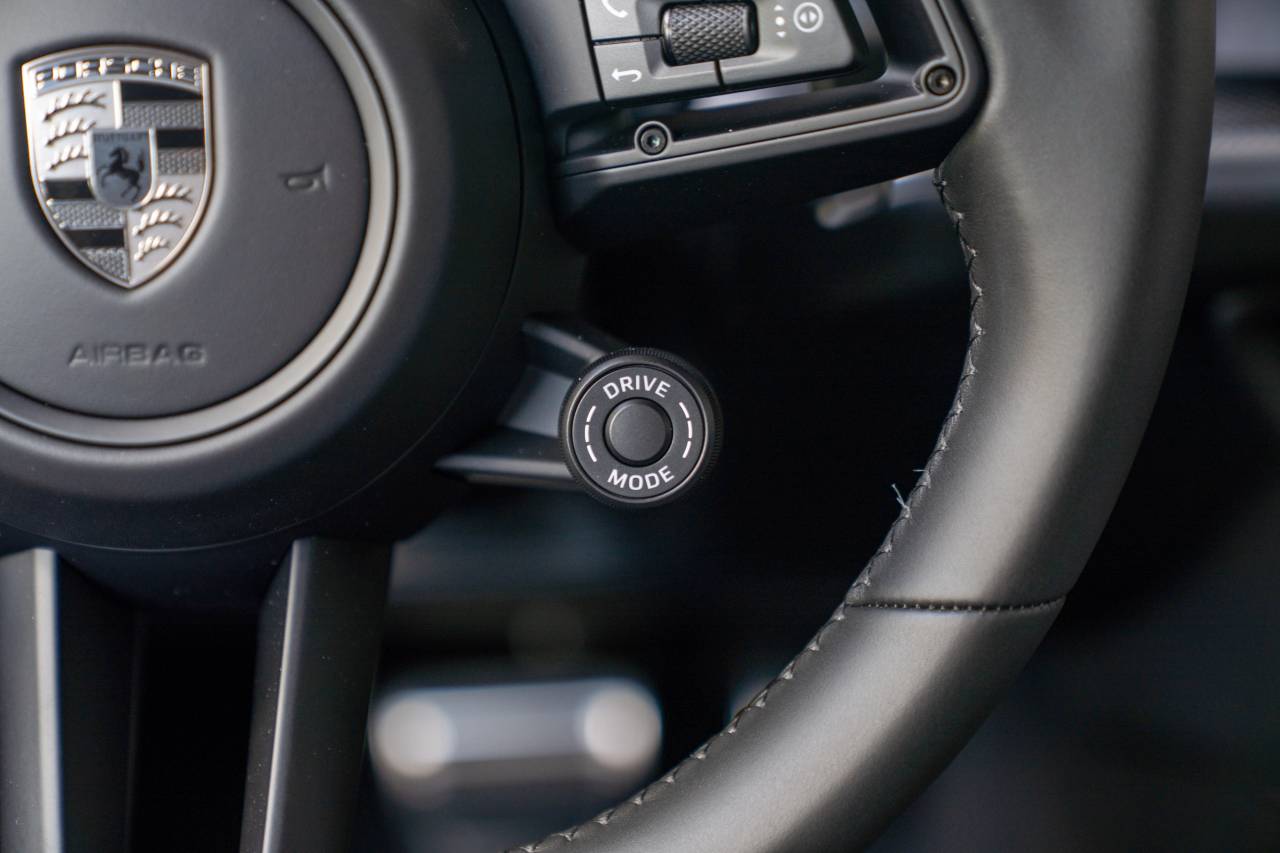 2025 Porsche Cayenne Coup Turbo E-Hybrid - Photo 16