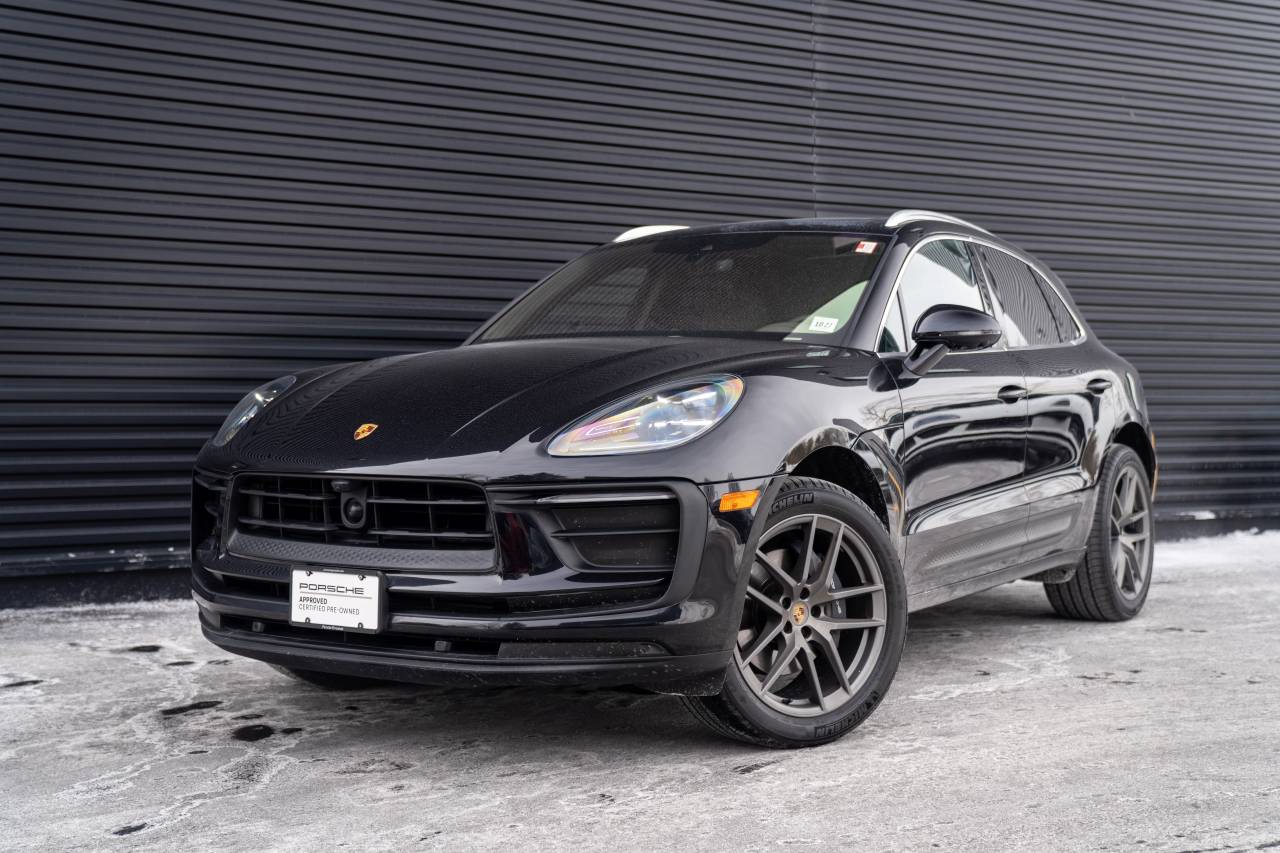 2022 Porsche Macan Base