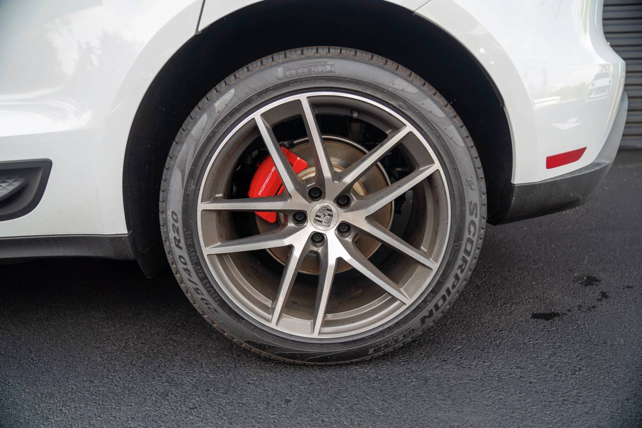 2026 Porsche Macan S - Photo 8