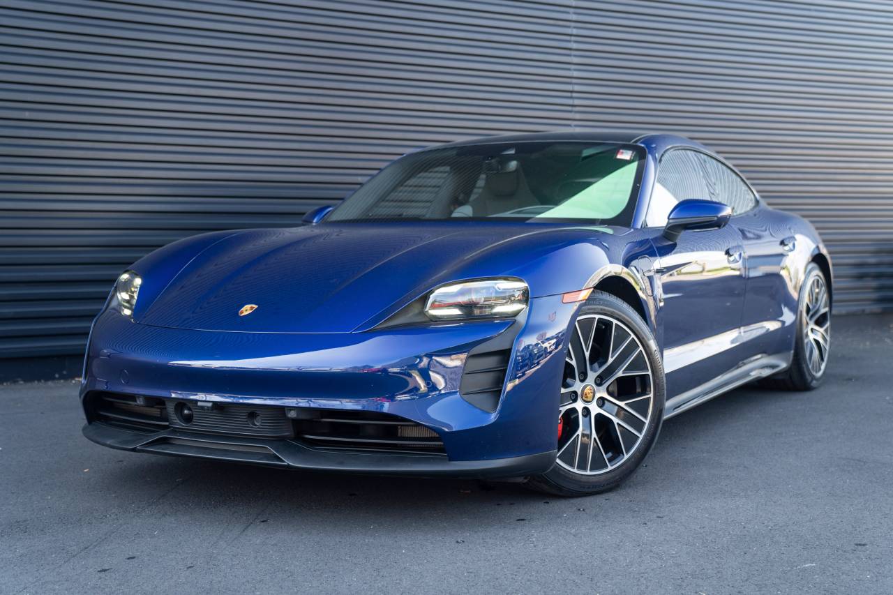 2024 Porsche Taycan GTS's photo