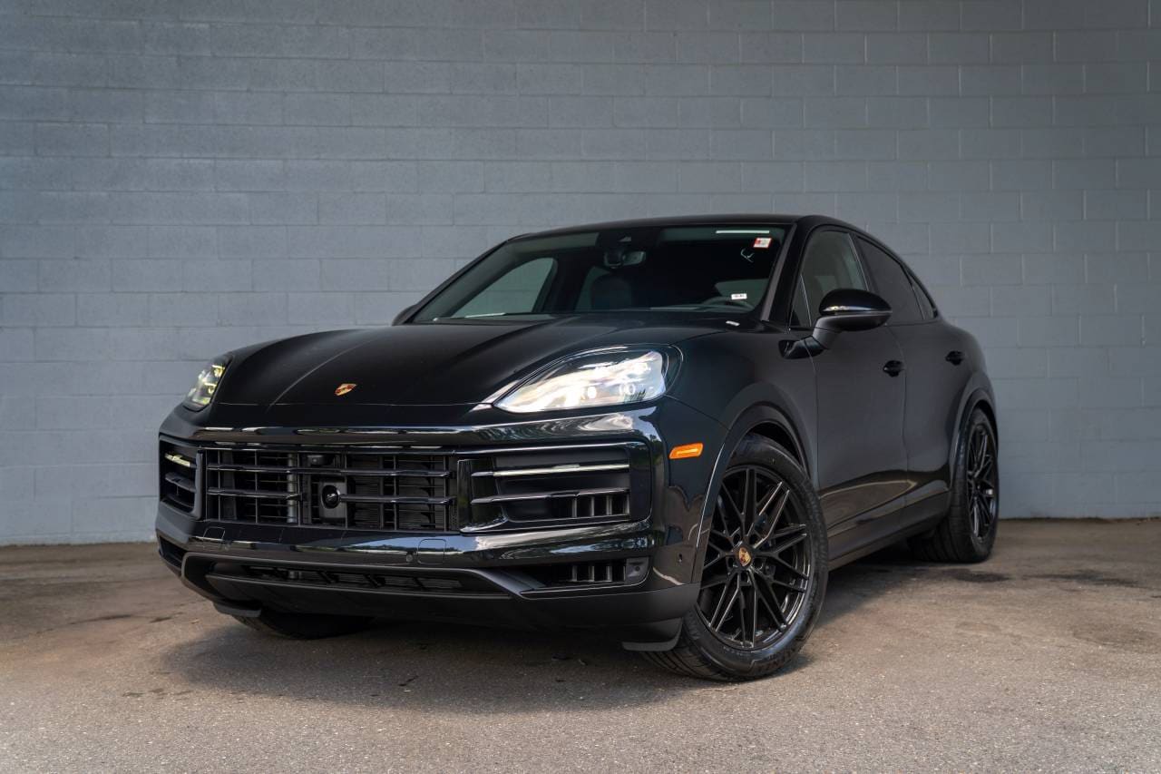 2025 Porsche Cayenne Coup Base's photo