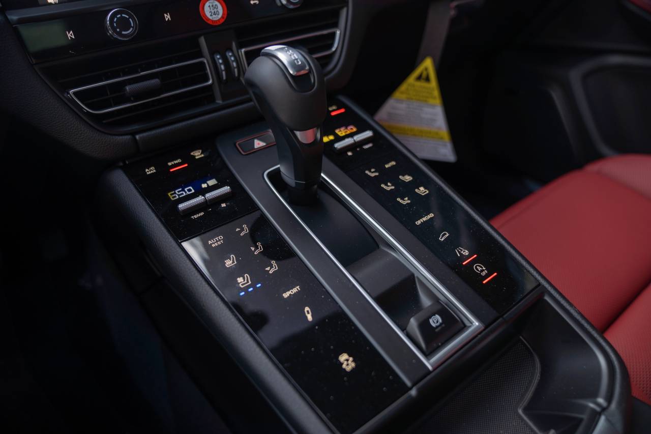 2026 Porsche Macan S - Photo 21