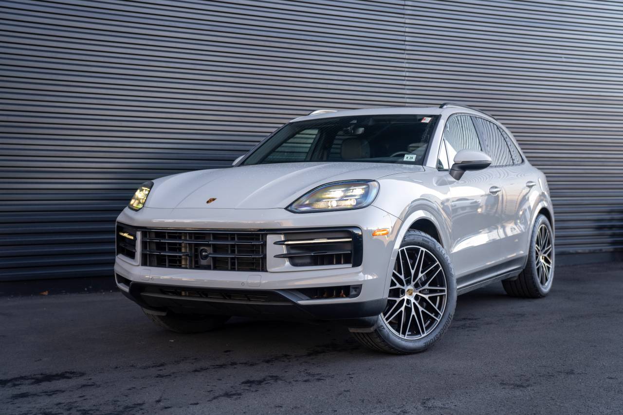 2024 Porsche Cayenne Base