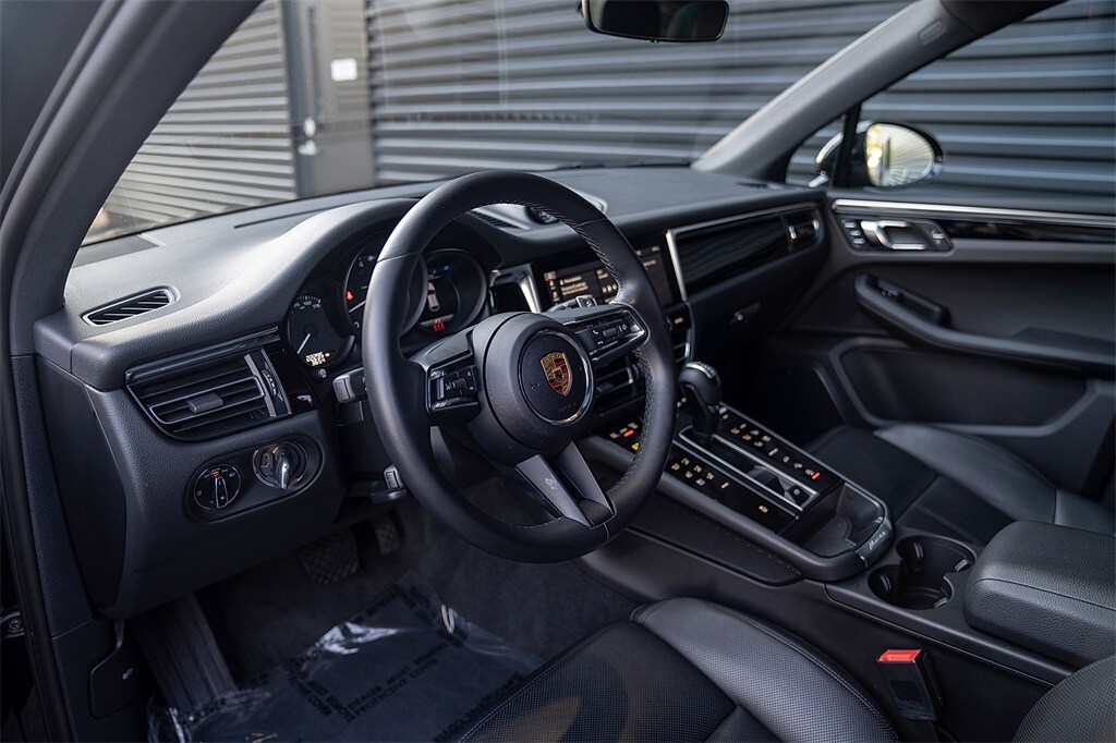Certified 2024 Porsche Macan  SUV