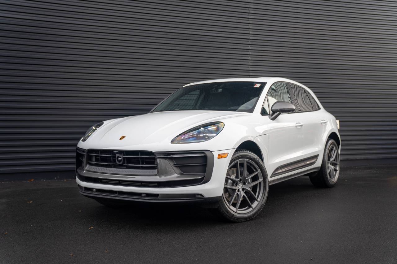 2026 Porsche Macan T's photo