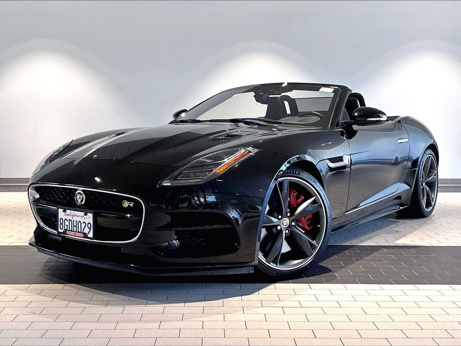 2018 Jaguar F-TYPE R Convertible's photo