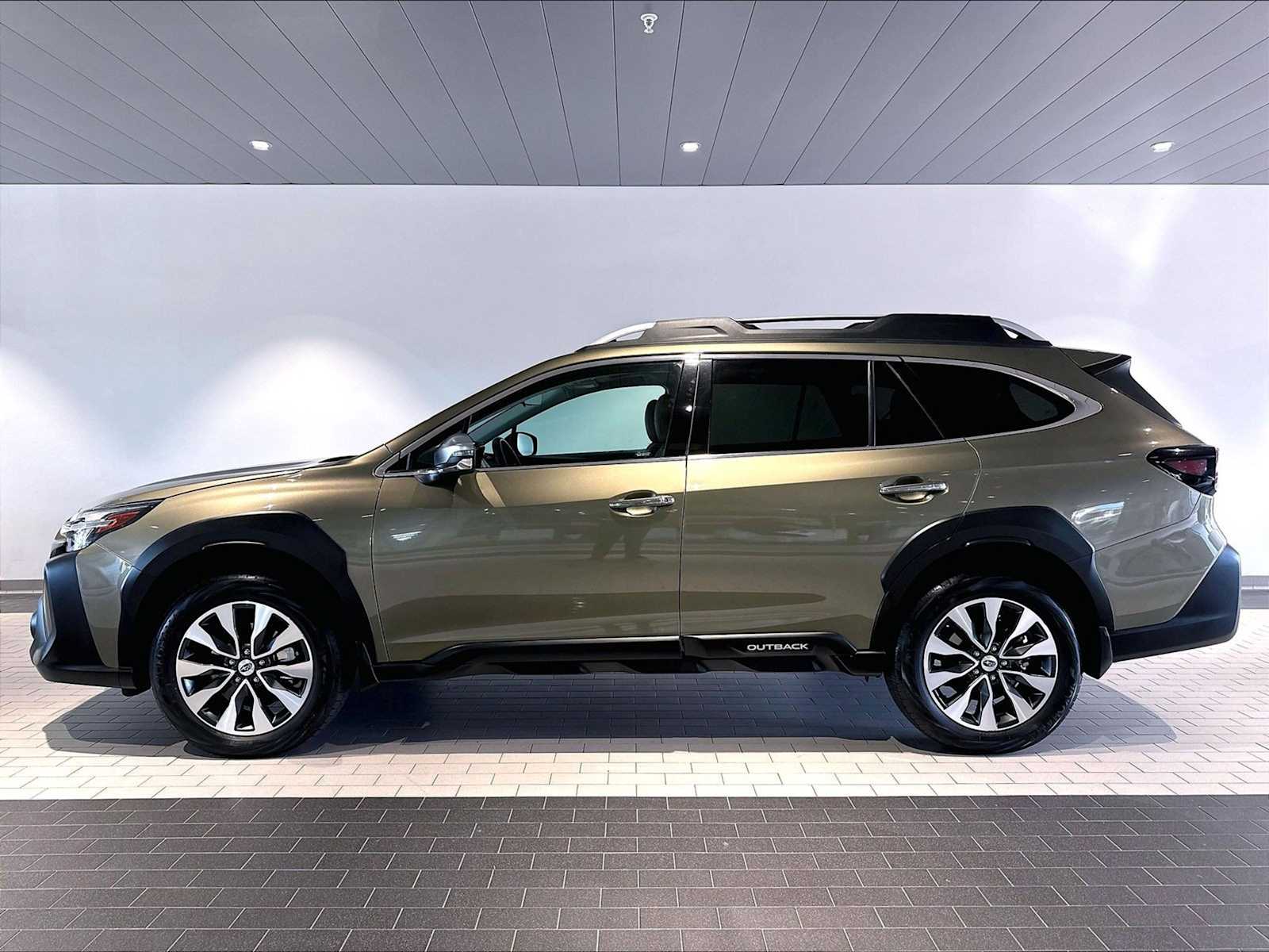 Used 2023 Subaru Outback Touring CVT SUV