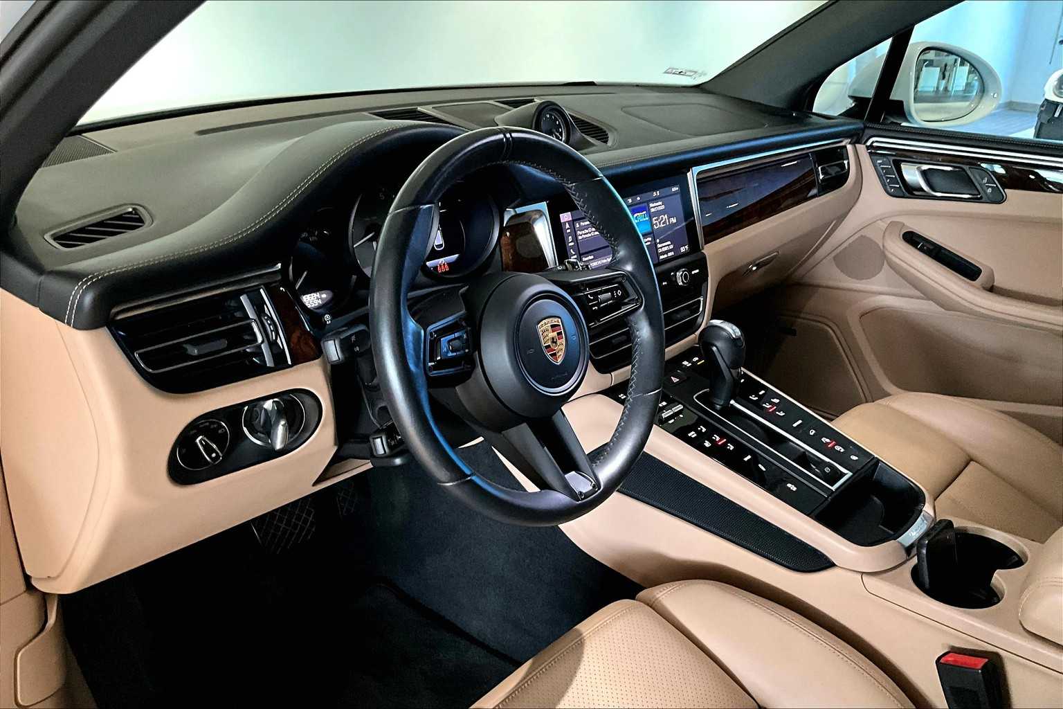 2023 Porsche Macan S photo 4