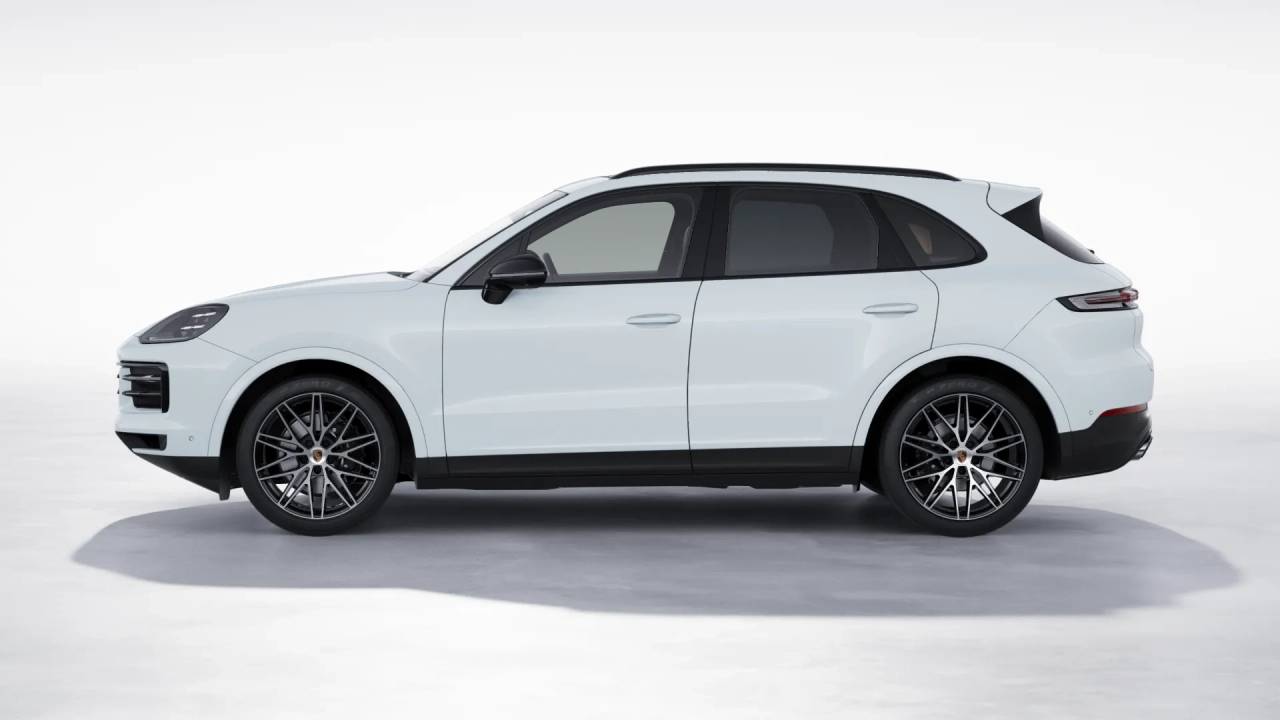 2026 Porsche Cayenne photo 2